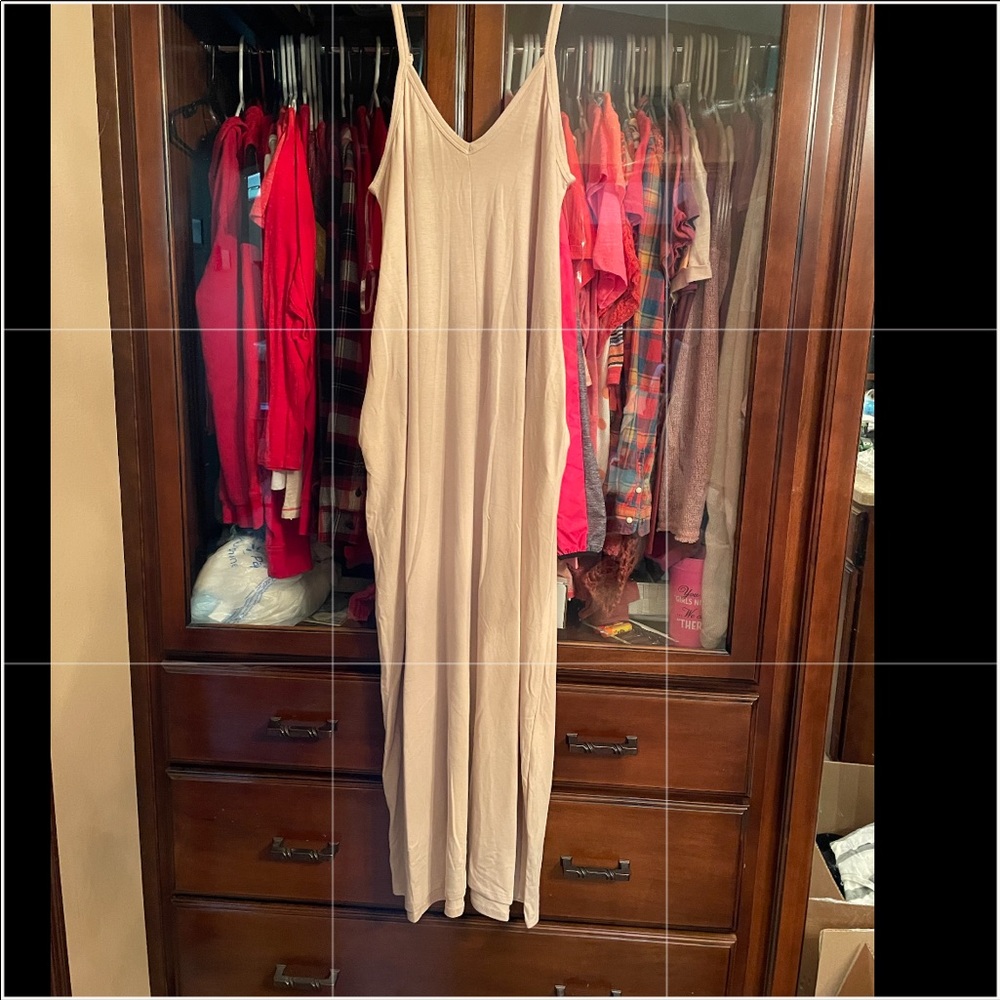 Zenana tank maxi dress in dusty rose. Sz small, never worn.